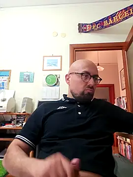 Snapshot of darione_90 chatting on May 12, 4:48 pm darione 90 online show from May 12, 4:48 pm