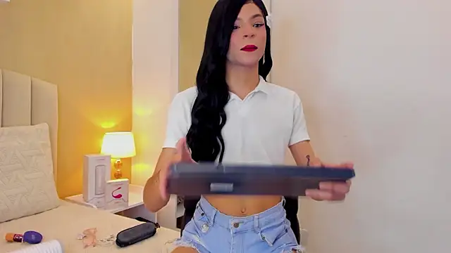 Realbadbxtch online show from March 21, 8:34 pm