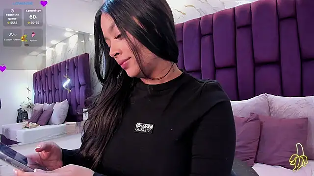 Snapshot of emma_carterr1 chatting on November 16, 1:49 pm emma carterr1 online show from November 16, 1:49 pm