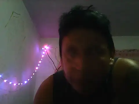 Snapshot of penesillo79 chatting on November 15, 9:28 am penesillo79 online show from November 15, 9:28 am