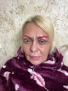 Snapshot of Gardener_of_Illusions chatting on February 9, 5:08 am Gardener of Illusions online show from February 9, 5:08 am