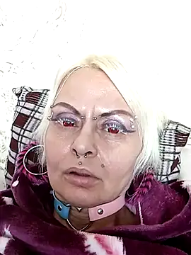 Snapshot of Gardener_of_Illusions chatting on February 15, 4:56 pm Gardener of Illusions online show from February 15, 4:56 pm