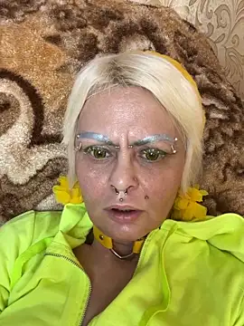 Snapshot of Gardener_of_Illusions chatting on February 27, 6:18 am Gardener of Illusions online show from February 27, 6:18 am