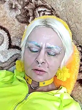 Snapshot of Gardener_of_Illusions chatting on February 27, 9:43 am Gardener of Illusions online show from February 27, 9:43 am