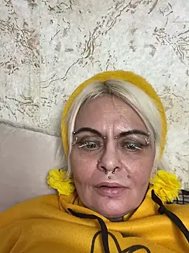 Snapshot of Gardener_of_Illusions chatting on March 2, 10:16 pm Gardener of Illusions online show from March 2, 10:16 pm