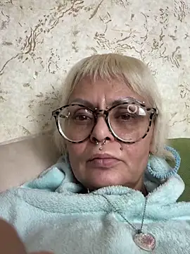 Snapshot of Gardener_of_Illusions chatting on March 6, 9:14 am Gardener of Illusions online show from March 6, 9:14 am