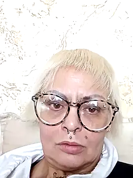 Snapshot of Gardener_of_Illusions chatting on March 7, 7:19 am Gardener of Illusions online show from March 7, 7:19 am