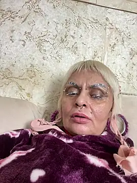 Snapshot of Gardener_of_Illusions chatting on March 9, 1:35 am Gardener of Illusions online show from March 9, 1:35 am