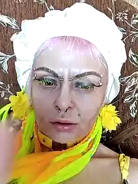 Snapshot of Gardener_of_Illusions chatting on March 22, 6:33 am Gardener of Illusions online show from March 22, 6:33 am