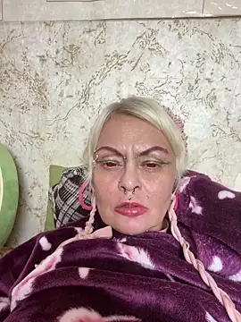 Snapshot of Gardener_of_Illusions chatting on September 13, 1:16 am Gardener of Illusions online show from September 13, 1:16 am