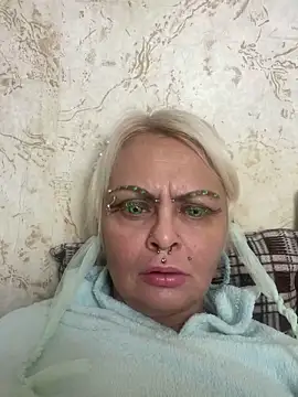 Snapshot of Gardener_of_Illusions chatting on October 6, 3:48 am Gardener of Illusions online show from October 6, 3:48 am