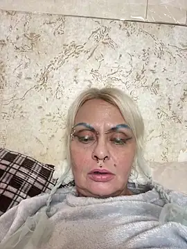 Snapshot of Gardener_of_Illusions chatting on October 9, 5:27 am Gardener of Illusions online show from October 9, 5:27 am