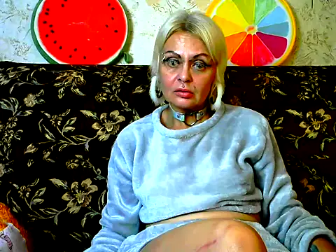 Snapshot of Gardener_of_Illusions chatting on October 22, 3:12 pm Gardener of Illusions online show from October 22, 3:12 pm