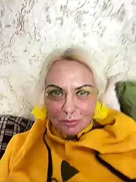 Snapshot of Gardener_of_Illusions chatting on November 17, 12:49 am Gardener of Illusions online show from November 17, 12:49 am