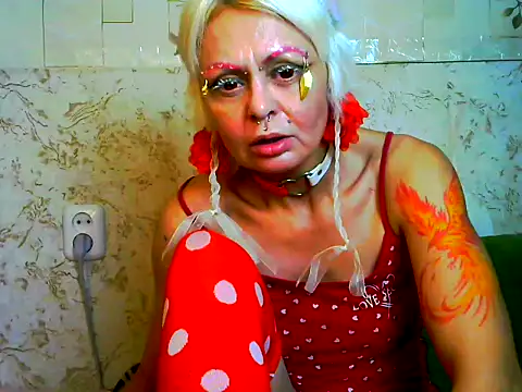 Snapshot of Gardener_of_Illusions chatting on November 20, 10:53 pm Gardener of Illusions online show from November 20, 10:53 pm