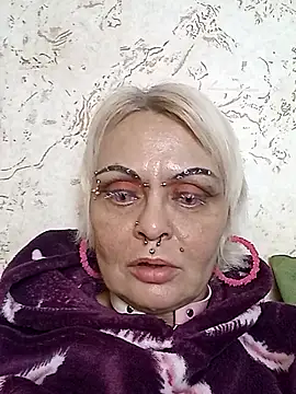 Snapshot of Gardener_of_Illusions chatting on December 3, 1:35 am Gardener of Illusions online show from December 3, 1:35 am