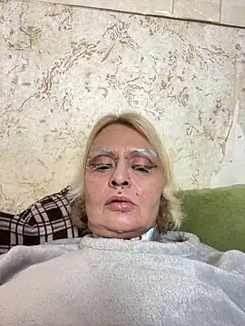 Snapshot of Gardener_of_Illusions chatting on December 5, 6:22 am Gardener of Illusions online show from December 5, 6:22 am