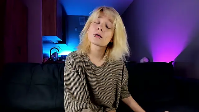 Snapshot of Gregory_Byyrd chatting on December 1, 7:36 pm Gregory Byyrd online show from December 1, 7:36 pm