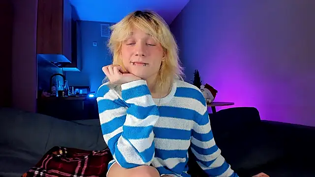 Snapshot of Gregory_Byyrd chatting on December 24, 7:22 pm Gregory Byyrd online show from December 24, 7:22 pm