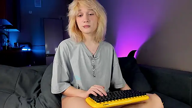 Snapshot of Gregory_Byyrd chatting on January 23, 7:18 pm Gregory Byyrd online show from January 23, 7:18 pm