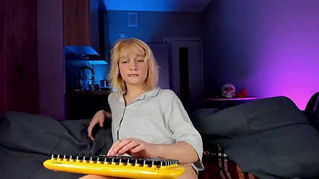 Snapshot of Gregory_Byyrd chatting on February 5, 8:46 pm Gregory Byyrd online show from February 5, 8:46 pm