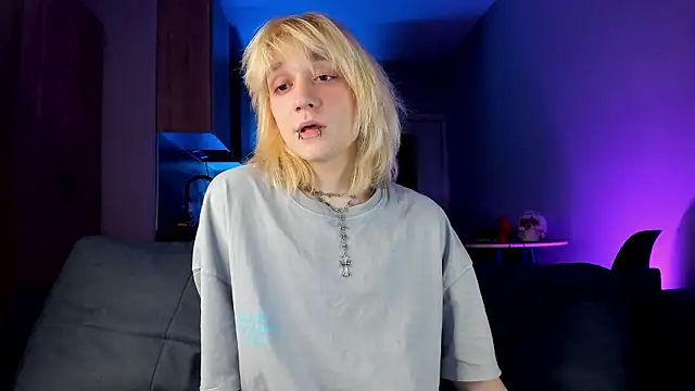 Snapshot of Gregory_Byyrd chatting on February 8, 10:29 pm Gregory Byyrd online show from February 8, 10:29 pm