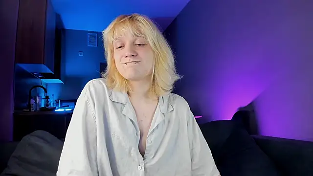 Snapshot of Gregory_Byyrd chatting on February 21, 11:21 pm Gregory Byyrd online show from February 21, 11:21 pm