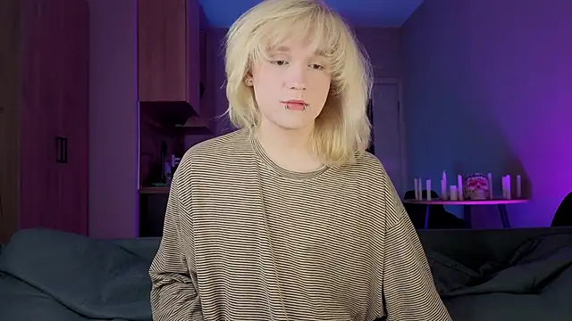 Snapshot of Gregory_Byyrd chatting on October 24, 8:38 pm Gregory Byyrd online show from October 24, 8:38 pm