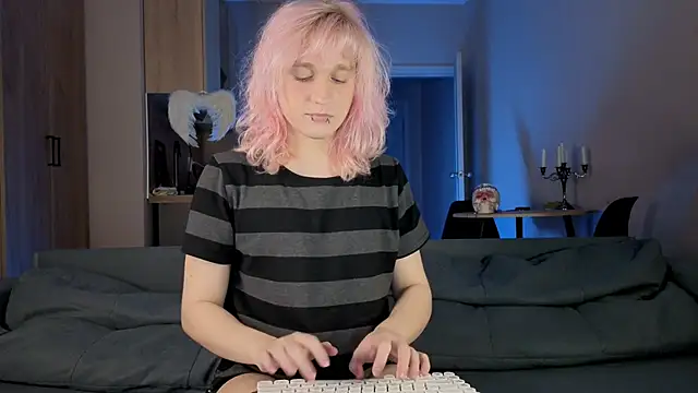 Gregory Byyrd online show from March 28, 8:19 pm