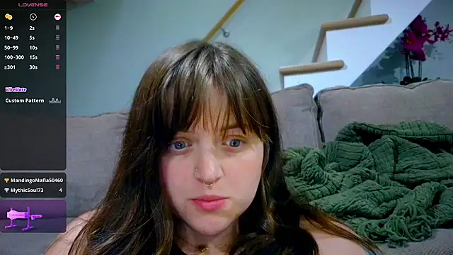 princess emily4723 online show from April 17, 1:52 am