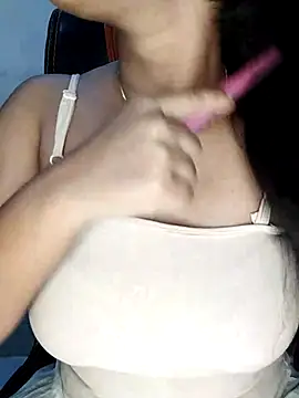 Snapshot of Tapur- chatting on November 25, 1:33 pm Tapur- online show from November 25, 1:33 pm