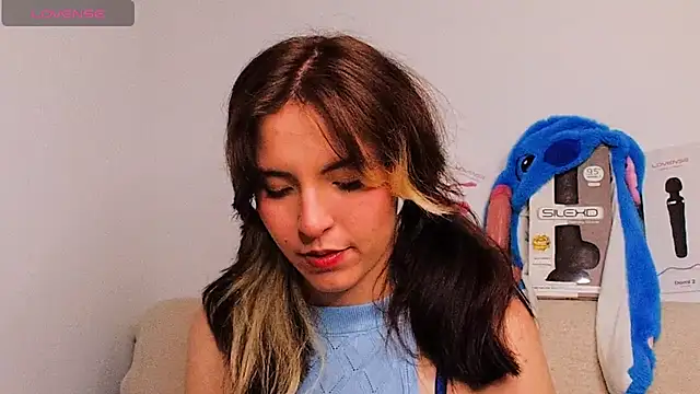 cherrybom969 online show from January 15, 2:27 am