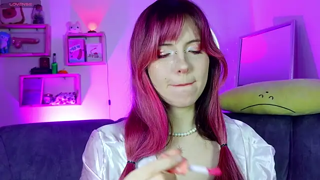 cherrybom969 online show from April 18, 5:00 am