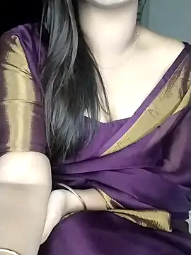 Snapshot of Sexy-Shalinii chatting on December 21, 12:49 pm Sexy-Shalinii online show from December 21, 12:49 pm