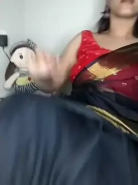 Snapshot of Sexy-Shalinii chatting on February 8, 1:33 pm Sexy-Shalinii online show from February 8, 1:33 pm