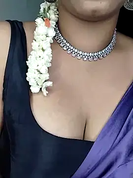 Snapshot of Sexy-Shalinii chatting on March 13, 1:07 pm Sexy-Shalinii online show from March 13, 1:07 pm