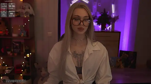 ManiFreyja online show from February 3, 11:32 pm