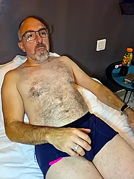 Crosss-23cm online show from October 12, 6:40 pm