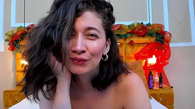 Snapshot of adarussell chatting on January 2, 4:13 pm adarussell online show from January 2, 4:13 pm