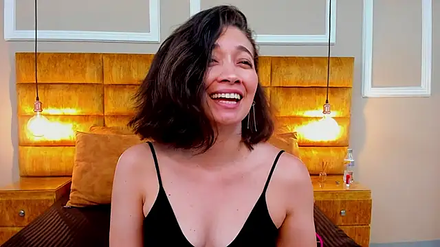 Snapshot of adarussell chatting on January 20, 4:23 pm adarussell online show from January 20, 4:23 pm