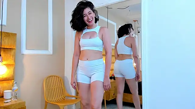 Snapshot of adarussell chatting on January 31, 4:48 pm adarussell online show from January 31, 4:48 pm