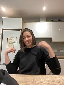 Snapshot of adarussell chatting on October 4, 7:12 pm adarussell online show from October 4, 7:12 pm