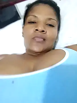 Snapshot of alejandraboobs07 chatting on December 9, 4:01 am alejandraboobs07 online show from December 9, 4:01 am