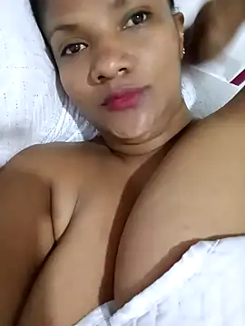 Snapshot of alejandraboobs07 chatting on December 15, 10:39 am alejandraboobs07 online show from December 15, 10:39 am