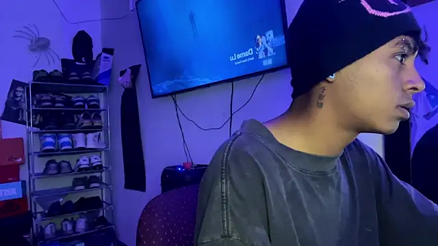 Snapshot of _Billowy_ chatting on December 5, 6:26 pm Billowy online show from December 5, 6:26 pm