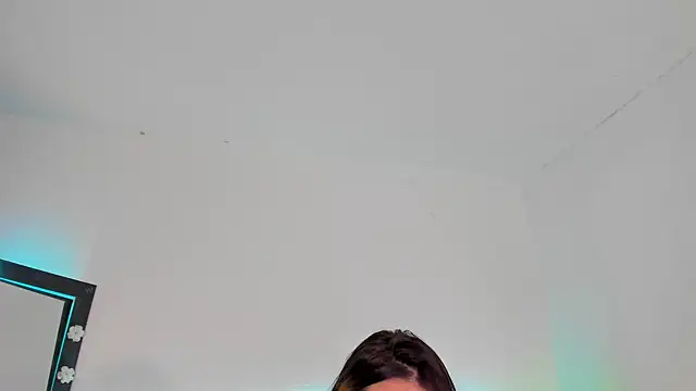 JanneKim online show from December 11, 9:45 pm