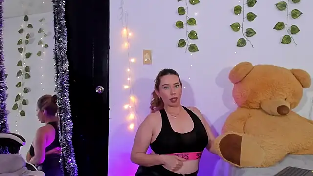 JanneKim online show from April 9, 6:24 pm