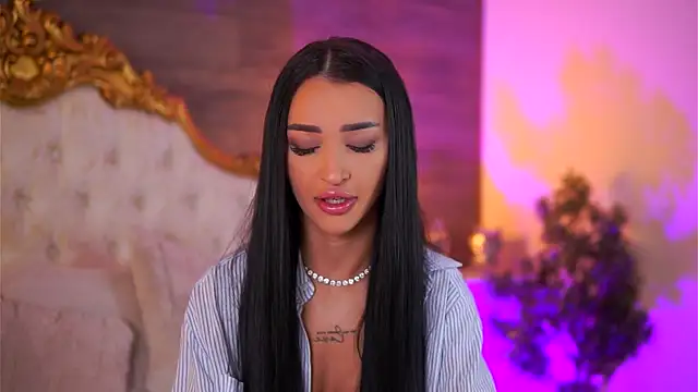 DeniseDevilles online show from February 1, 7:57 am