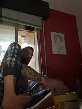 Snapshot of chavito2223 chatting on February 11, 11:04 am chavito2223 online show from February 11, 11:04 am