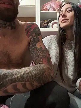 Snapshot of chavito2223 chatting on February 26, 12:53 am chavito2223 online show from February 26, 12:53 am